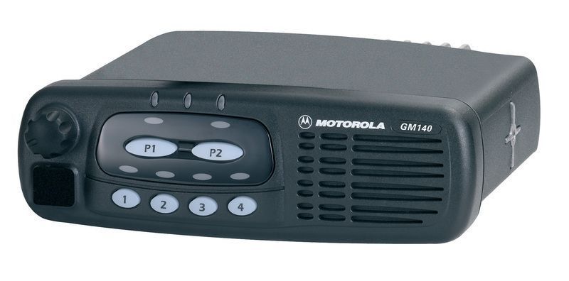 Motorola GM-140 UHF — Рация цифро-аналоговая 403-470 МГц 4 канала COM.694463 фото